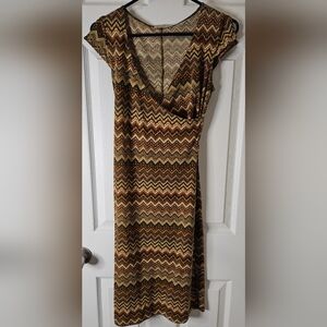 Chevron/Aztec Patterned V-Neck Dress Size M